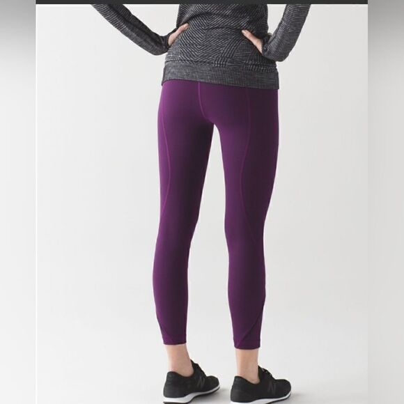 Lululemon Size 6 Inspire Tight II  Plum Mesh Leggings Zip Pockets - Picture 2 of 14